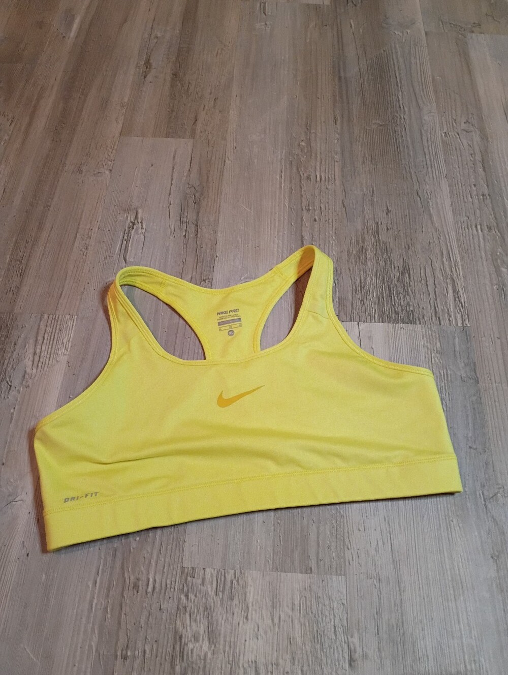 Nike - Picture 2 of 4